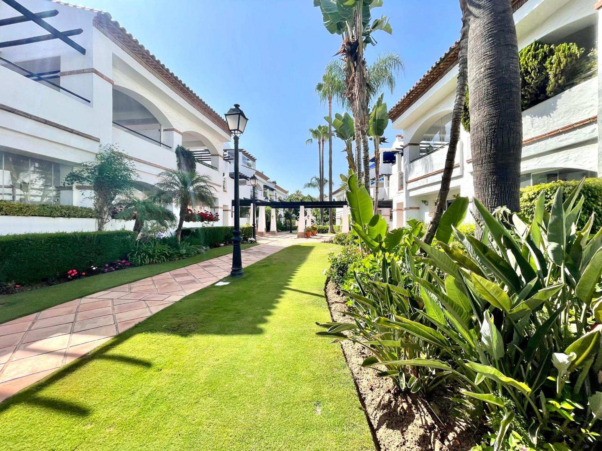 Solguest Apt A 7 Minutos De Puerto Banus 1ª Linea Playa!!! Marbella Zewnętrze zdjęcie